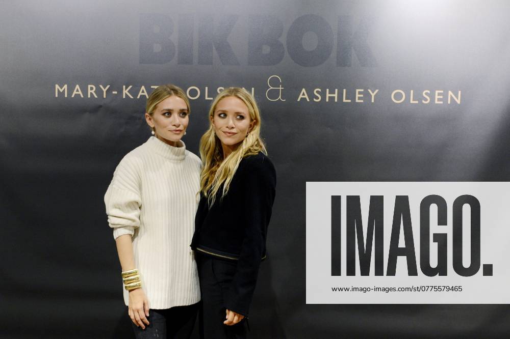 Systrarna Ashley Olsen och Mary-Kate Olsen i Stockholm för att lansera sitt designsamarbete för klädkedjan Bik Bok 2013-08-08 (c) BYRMO CAROLINA Aftonbladet IBL Bildbyra * * * EXPRESSEN OUT * * * AFTONBLADET 85440
