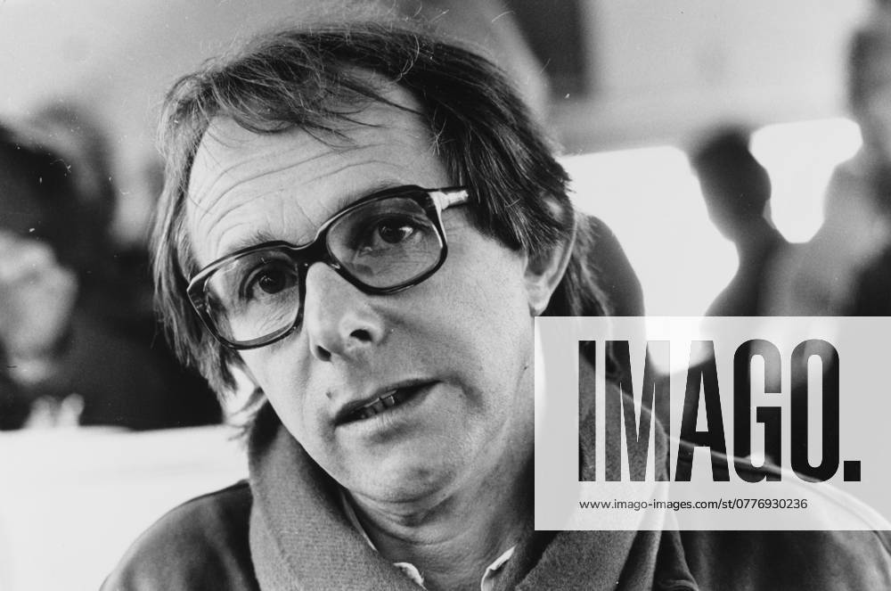 Film director Ken Loach, pictured on Location in C Film director Ken Loach, pictured on Location in Cambridgeshire, during filming of the Franco-German production Fatherland . 11.11.1985