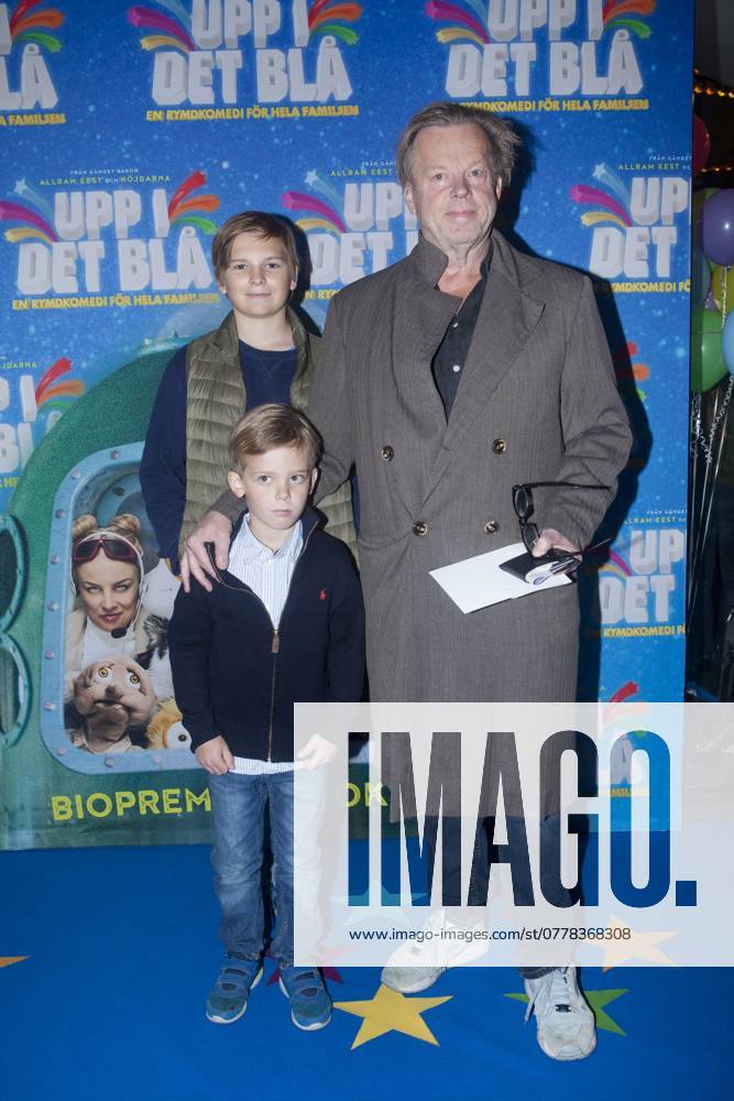 STOCKHOLM 2016 10 16 Krister Henriksson with his grandson Erik and Andre at the premiere of the movie Up in the Blue at the Saga cinema in Stockholm October 16, 2016 STOCKHOLM SWEDEN