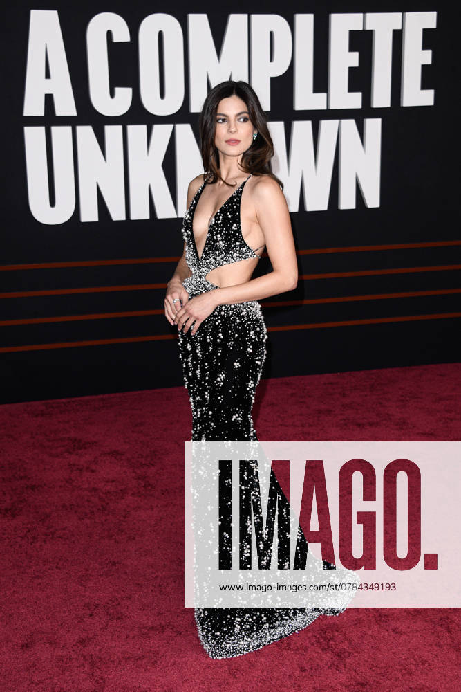 MONICA BARBARO at the Los Angeles premiere of A Complete Unknown at The Dolby Theatre in Los Angeles, California Los Angeles USA - ZUMAs247 20241210_zmp_s247_003