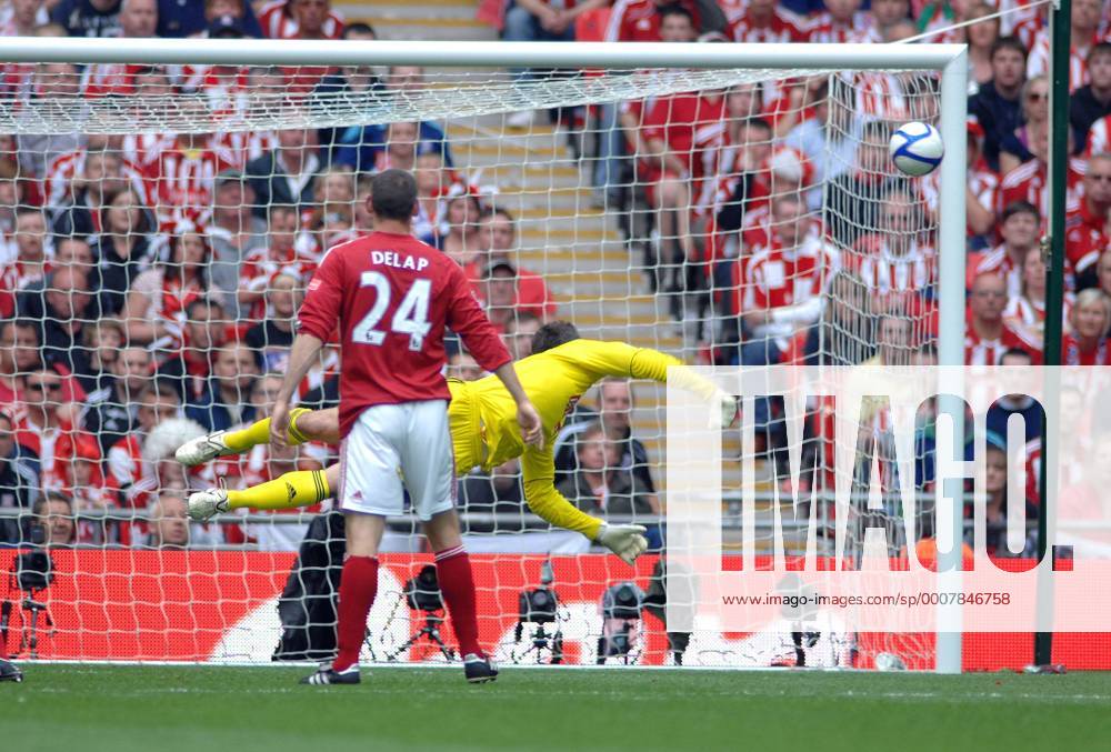FA cup Final - Manchester City (blue) vs Stoke City (red white) - Thomas Sorensen (Stoke) tips a shot around the post.14 05 2011