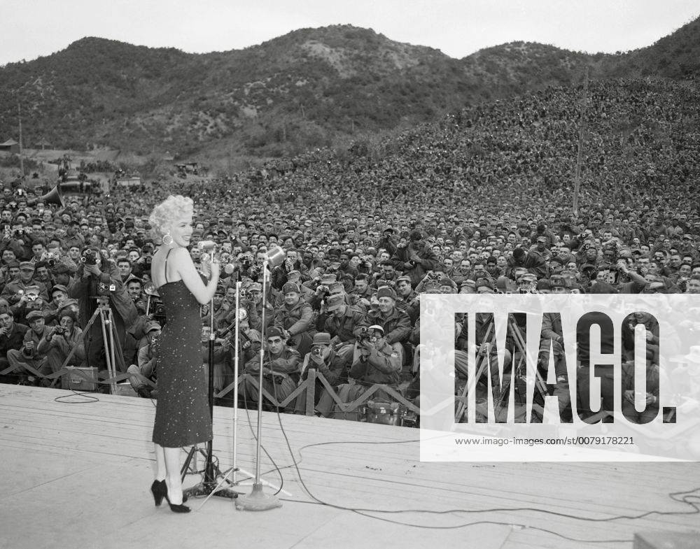 IMAGO ICONS: Marilyn Monroe Marilyn Monroe in South Korea, 1954. Cinema Publishers Collection Hollywood CA USA