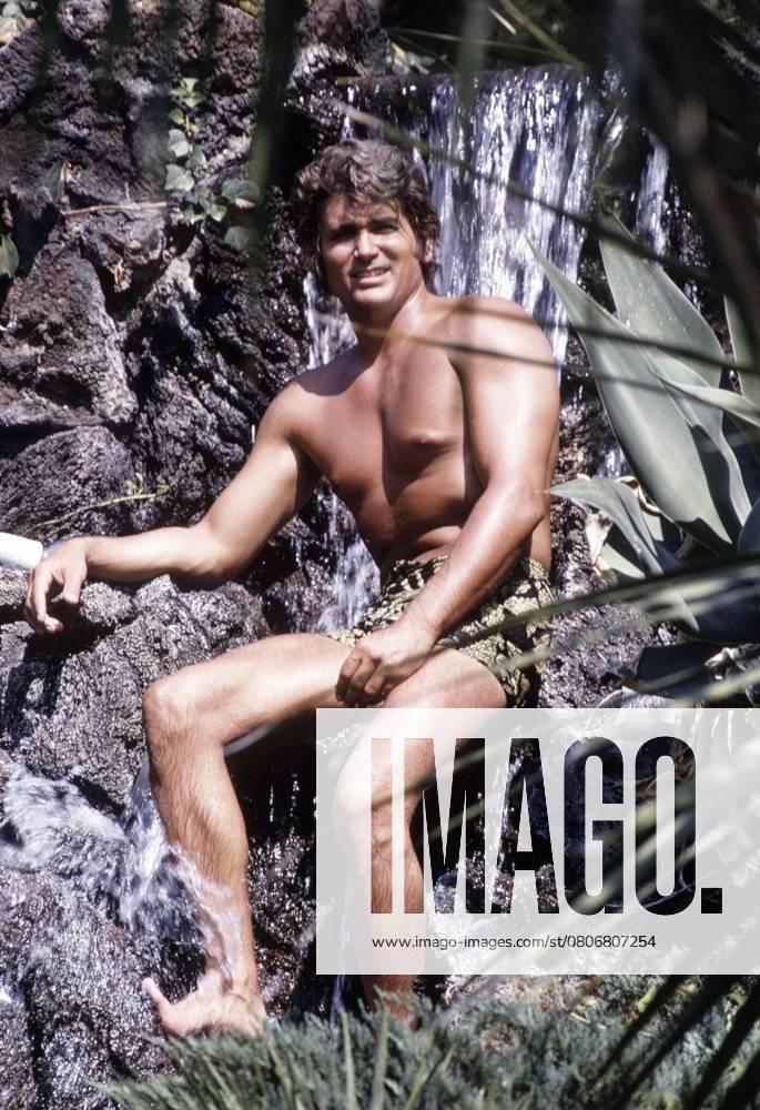 Michael Landon, 1969 ph: Richard R. Hewett TV Guide courtesy Everett Collection.PSDMILA EC004 PUBLICATIONXNOTxINxCANxCHNxFRAxITAxJPNxNORxPOLxRUSxESPxUKxUSA
