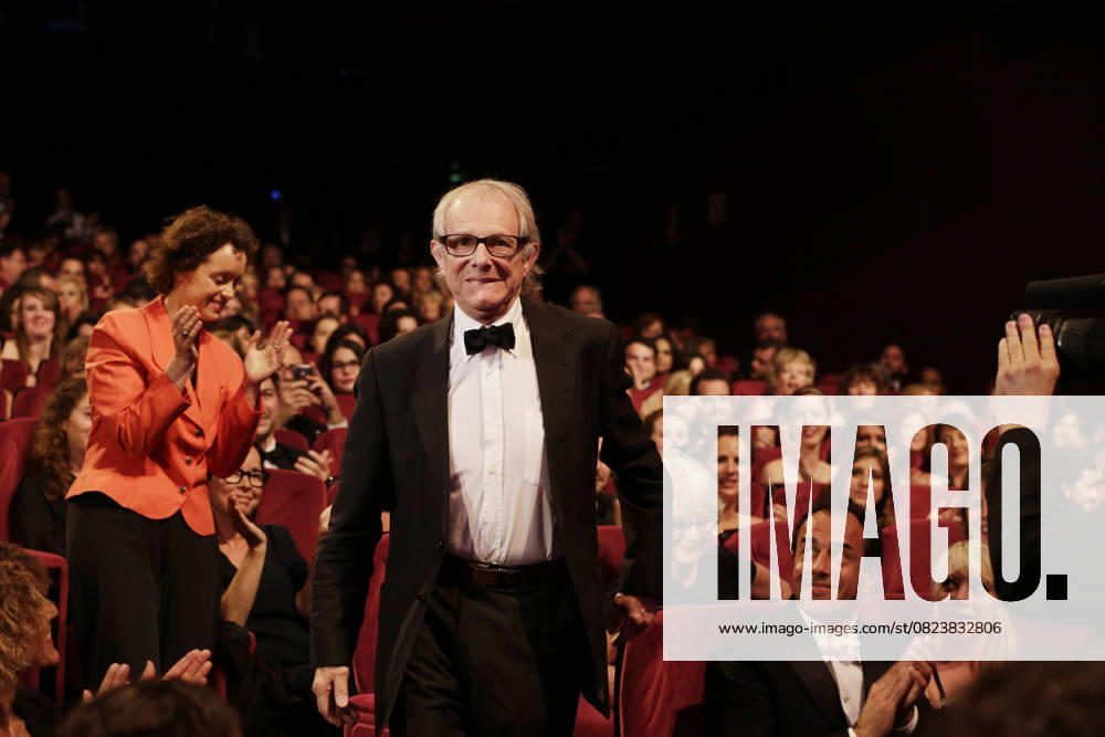 KEN LOACH RECEIVES THE JURY PRIZE CLOSING CEREMONY DURING THE 65TH ANNUAL CANNES FILM FESTIVAL, MAY 27, 2012 Closing Ceremony during the 65th Annual Cannes Film Festival on May 27, 2012 in Cannes, France CANNES France