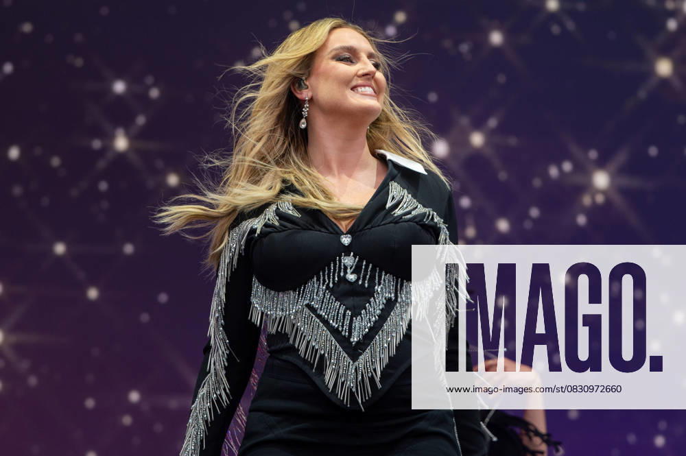 Perrie performing at Come Together Festival 2025 Perrie Edwards performing at Come Together Festival on Town Moor in Newcastle. Featuring: Perrie Where: Newcastle, United Kingdom When: 20 Aug 2025 Credit: Graham Finney WENN Newcastle United Kingdom