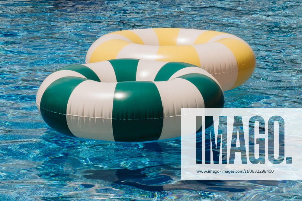 Close-Up of Two Pool Floats Cincinnati, Ohio, United States R_QUNR25082579-1811979-01