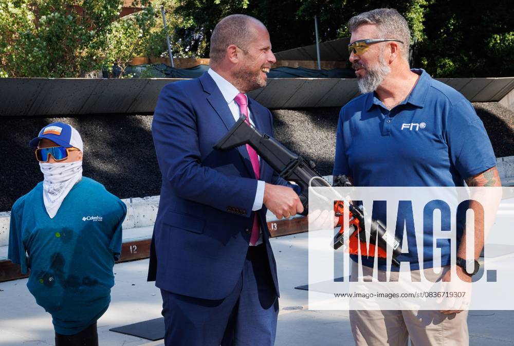 Minister of Defence and Foreign Trade Theo Francken pictured with a Semi-Automatic less-lethal gun FN 303 during a FN Demo at LAPD Los Angeles Police Department, in Los Angeles, part of an economic mission to the west coast of the United States, on Thursday 09 October 2025. The Belgian Economic mission to USA takes place from October 4th to 12th. BENOITxDOPPAGNE 136440281