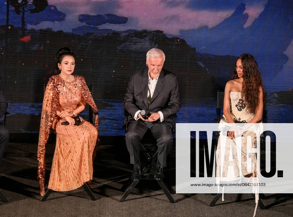 (L-R) Actress Zhang Ziyi, director James Cameron, American actress Zoe Saldana attend the China premiere of film Avatar: Fire and Ash on December 8, 2025 in Sanya, Hainan Province of China.