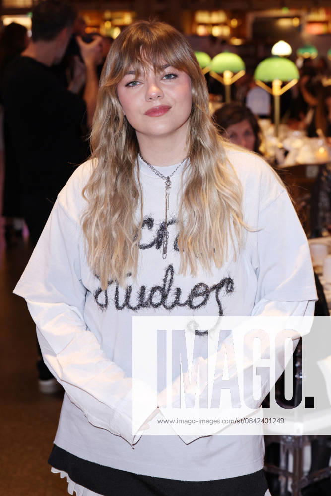 Exclusive - Make a Wish Gala - Paris Exclusive - Louane attends Make a Wish Gala in Paris, France on December 08, 2025. Photo by Jerome Domine ABACAPRESS.COM France
