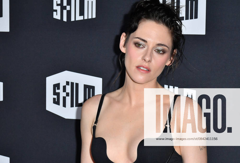 2025 SFFILM Awards Night - Arrivals Kristen Stewart attends the 2025 SFFILM Awards at Gateway Pavilion on December 8, 2025 in San Francisco, California. San Francisco Gateway Pavilion California USA