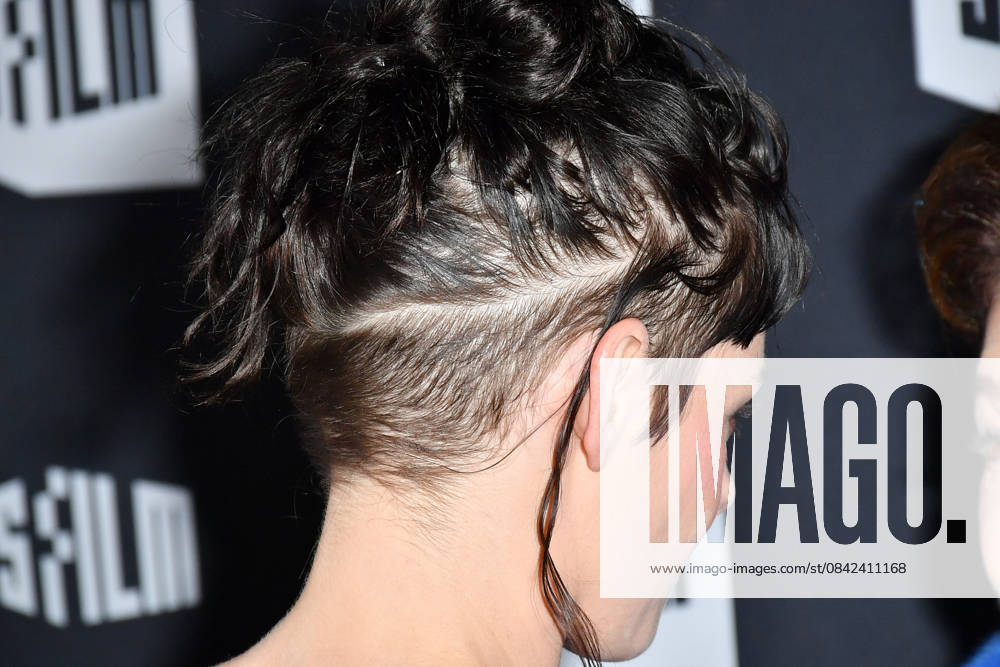 2025 SFFILM Awards Night - Arrivals Kristen Stewart hairstyle at the 2025 SFFILM Awards at Gateway Pavilion on December 8, 2025 in San Francisco, California. San Francisco Gateway Pavilion California USA