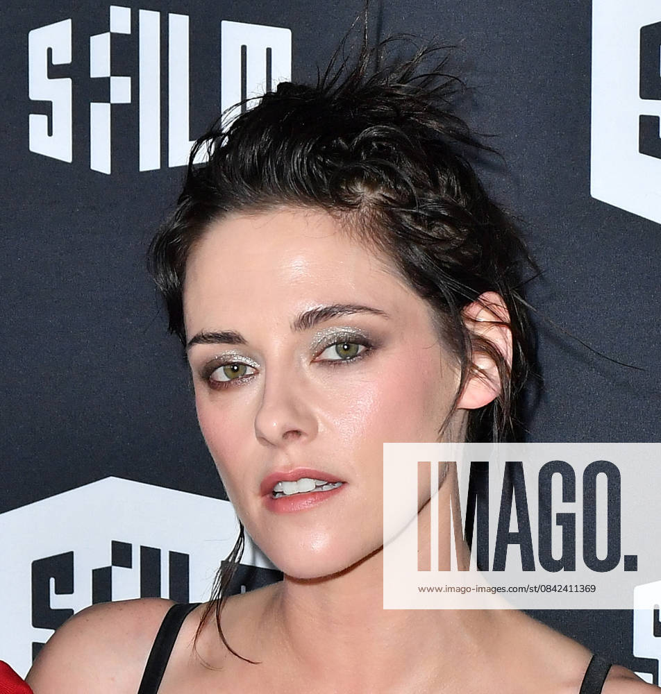 2025 SFFILM Awards Night - Arrivals Kristen Stewart attends the 2025 SFFILM Awards at Gateway Pavilion on December 8, 2025 in San Francisco, California. San Francisco Gateway Pavilion California USA
