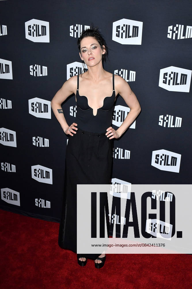 2025 SFFILM Awards Night - Arrivals Kristen Stewart attends the 2025 SFFILM Awards at Gateway Pavilion on December 8, 2025 in San Francisco, California. San Francisco Gateway Pavilion California USA