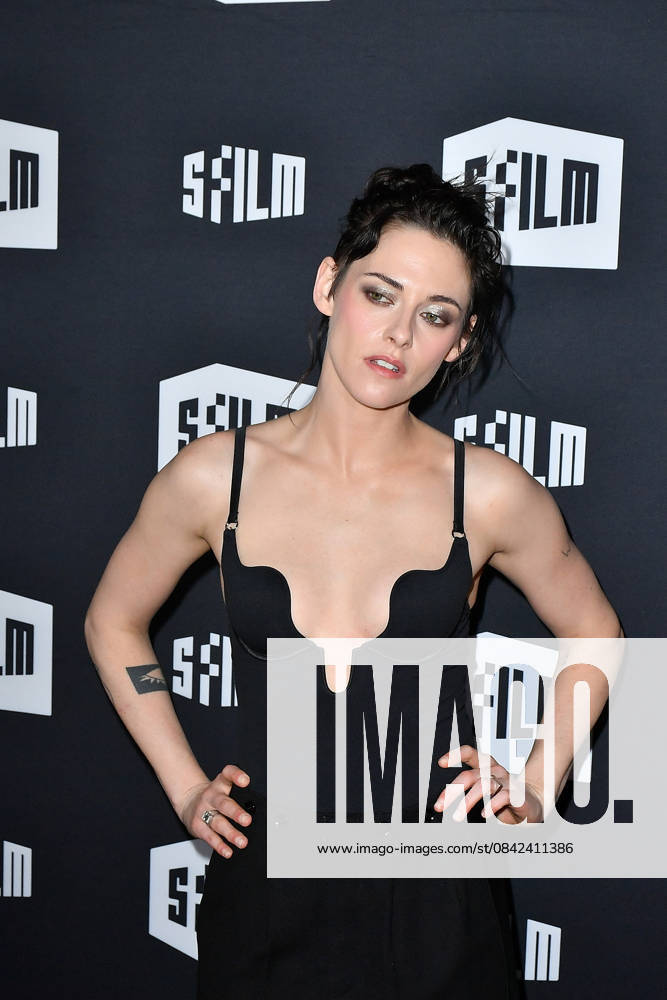 2025 SFFILM Awards Night - Arrivals Kristen Stewart attends the 2025 SFFILM Awards at Gateway Pavilion on December 8, 2025 in San Francisco, California. San Francisco Gateway Pavilion California USA