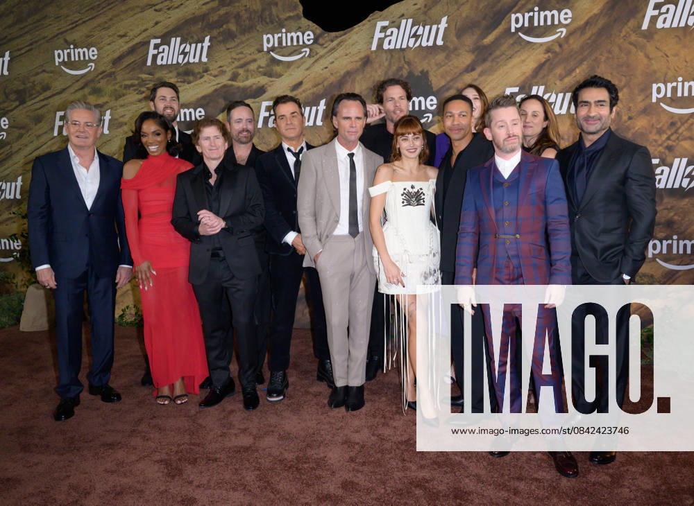Fallout Premiere - Los Angeles, USA LOS ANGELES, USA. December 08, 2025: Walton Goggins, Kumail Nanjiani, Macaulay Culkin, Aaron Moten, Athena Wickham, James Altham, Lisa Joy, Justin Theroux, Kyle MacLachlan, Jon Daly, Jonathan Nolan, Todd Howard, Ella Purnell, Geneva Robertson-Dworet & Frances Turner at the season 2 premiere of Fallout at the Academy Museum. Los Angeles CA USA