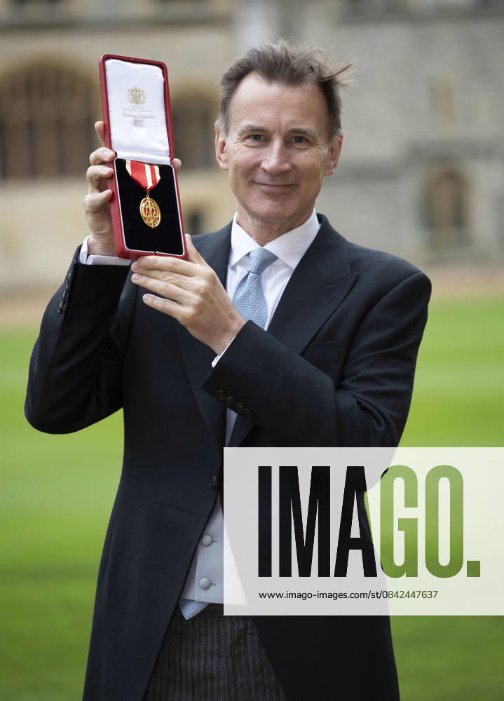 Investiture at Windsor Castle Image Licensed to i-Images Picture Agency. 09 12 2025. Windsor , United Kingdom. Sir Jeremy Hunt with his knighthood after an Investiture at Windsor Castle, United Kingdom., Credit:Stephen Lock i-Images Avalon United Kingdom, Windsor