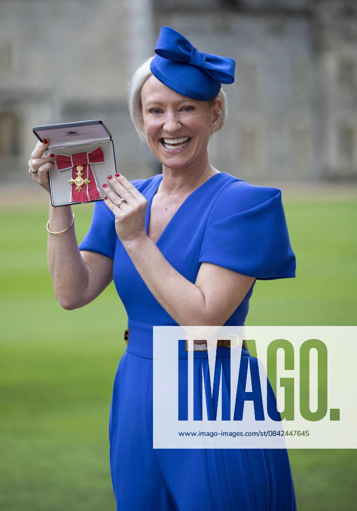 Investiture at Windsor Castle Image Licensed to i-Images Picture Agency. 09 12 2025. Windsor , United Kingdom. TV weather presenter Ruth Dodsworth with her OBE after an Investiture at Windsor Castle, United Kingdom., Credit:Stephen Lock i-Images Avalon United Kingdom, Windsor