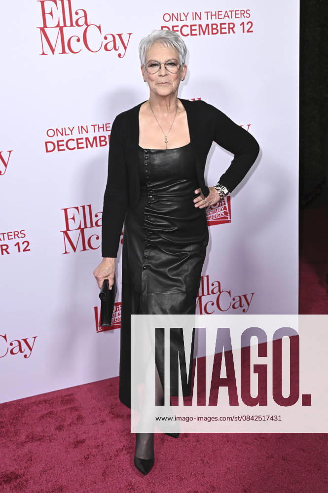 Jamie Lee Curtis at the world premiere of the movie Ella McCay at the El Capitan Theatre Los Angeles, 09 12 2025 Foto:xD.xStarbuckx xFuturexImagex ella_5330