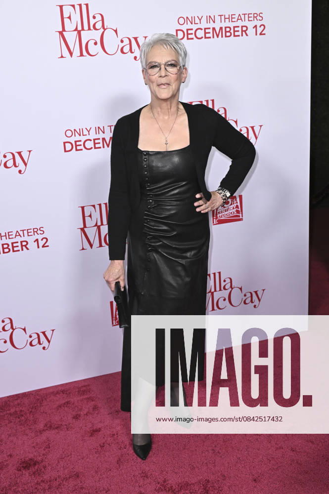Jamie Lee Curtis at the world premiere of the movie Ella McCay at the El Capitan Theatre Los Angeles, 09 12 2025 Foto:xD.xStarbuckx xFuturexImagex ella_5331