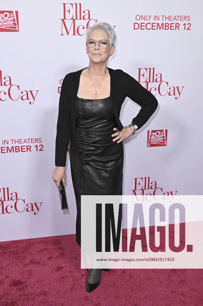Jamie Lee Curtis at the world premiere of the movie Ella McCay at the El Capitan Theatre Los Angeles, 09 12 2025 Foto:xD.xStarbuckx xFuturexImagex ella_5332