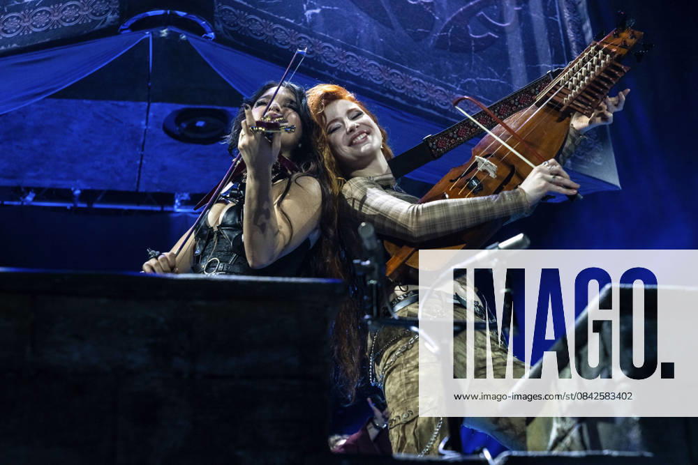The Legendary Orchestra live at a concert in the ZAG Arena Hannover, 08 12 2025 Foto:xC.xSpeidelx xFuturexImagex legendary_5206