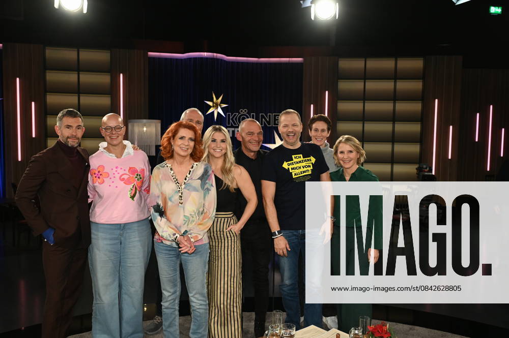 Presenter Micky Beisenherz, l r, stand-up paddler Birgit Burkhardt, handball coach Thomas Floethe and sports journalist Monica Lierhaus, singer Beatrice Egli, emergency counselor Albi Roebke, comedian Mario Barth, national goalkeeper Ann Katrin Berger, and presenter Susan Link as guests on the WDR talk show Kölner Treff