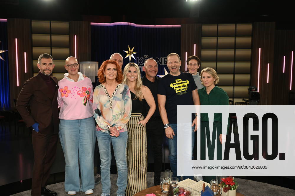 Presenter Micky Beisenherz, l r, stand-up paddler Birgit Burkhardt, handball coach Thomas Floethe and sports journalist Monica Lierhaus, singer Beatrice Egli, emergency counselor Albi Roebke, comedian Mario Barth, national goalkeeper Ann Katrin Berger, and presenter Susan Link as guests on the WDR talk show Kölner Treff