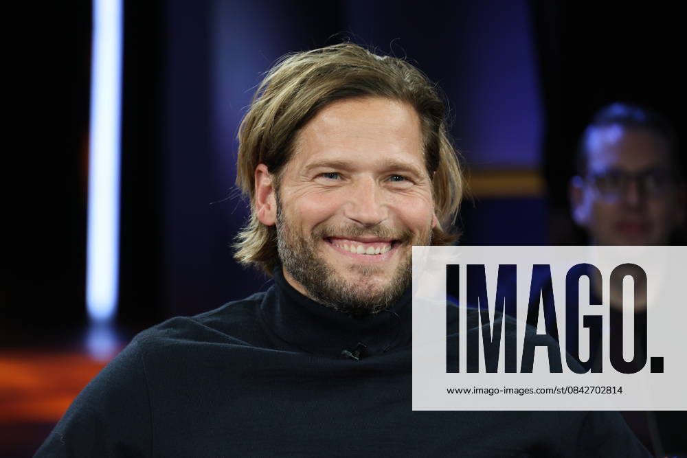 Sebastian Ströbel, actor, guest on the NDR Talk Show on 12 12 2025, photo session before the live broadcast on the 3 program of NDR television in the Hamburg Lokstedt television studio