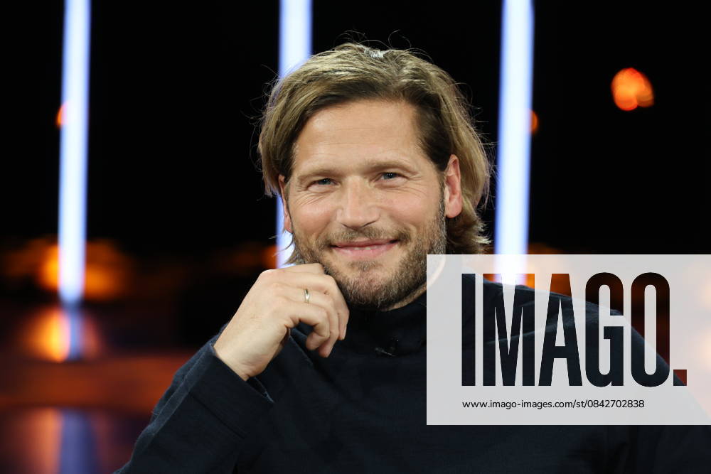 Sebastian Ströbel, actor, guest on the NDR Talk Show on 12 12 2025, photo session before the live broadcast on the 3 program of NDR television in the Hamburg Lokstedt television studio