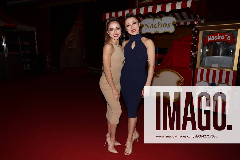 Kolev Sisters at the premiere of the 28 Dresden Christmas Circus on Washingtonstraße Dresden