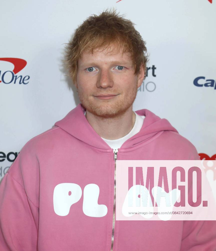 Singer ED SHEERAN seen during the red carpet arrivals for the 2025 Z100 s iHeartRadio Jingle Ball held at Madison Square Garden. New York USA - ZUMAk03_ 20251212_zaf_k03_010
