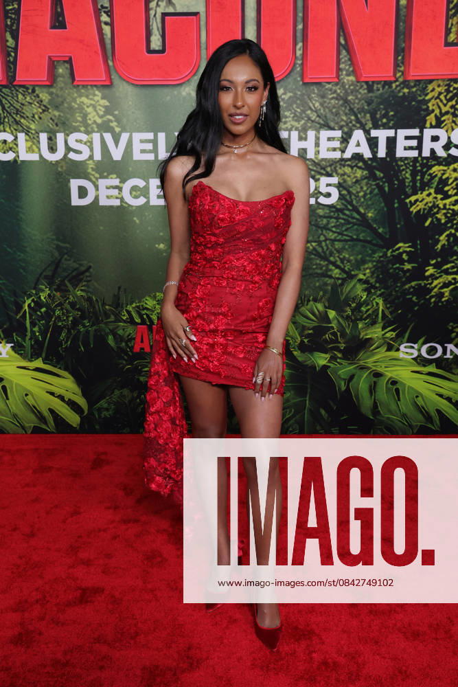 Los Angeles, Californi- Yasmin Kassim. Los Angeles Premiere Of Columbia Pictures Anaconda held at The United Theater on Broadwayl.in Los Angeles. Photo