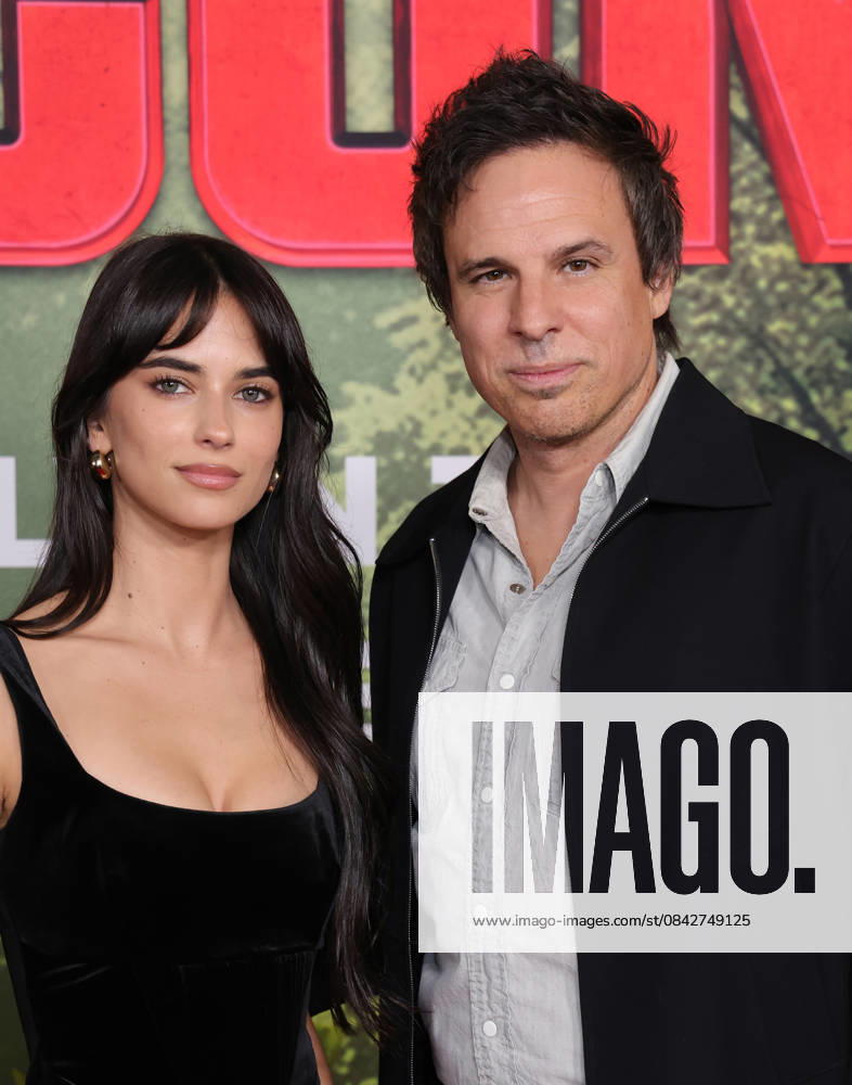 Los Angeles, Californi- Renee Herbert, Tom Gormican. Los Angeles Premiere Of Columbia Pictures Anaconda held at The United Theater on Broadwayl.in Los Angeles. Photo