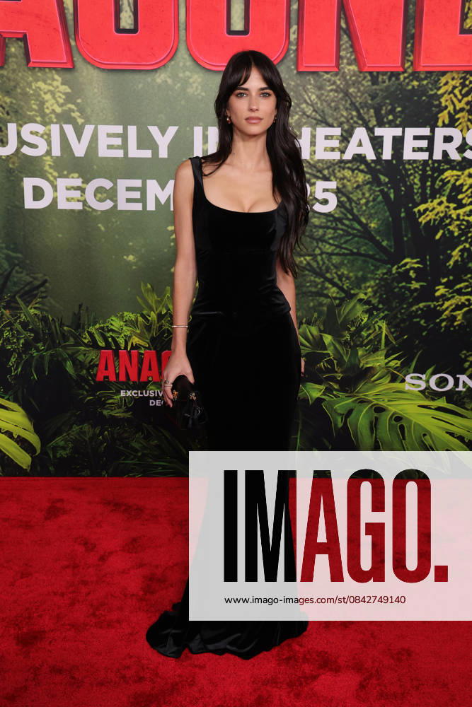 Los Angeles, Californi- Renee Herbert. Los Angeles Premiere Of Columbia Pictures Anaconda held at The United Theater on Broadwayl.in Los Angeles. Photo