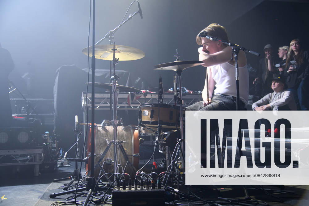 GANS Perform at Koko, London Drummer vocalist Euan Woodman of english punk duo GANS performs at Koko in London, England, UK on Monday 15 December 2025., Credit:Justin Ng Avalon UK, England, London, Koko