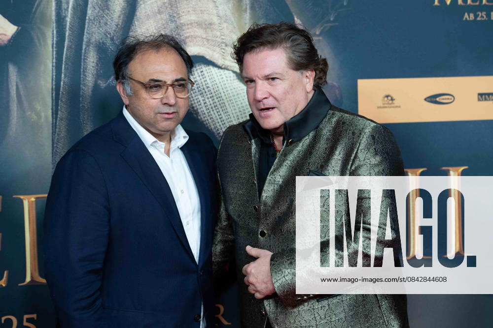 F l Walid NAKSCHBANDI, Head of Film und Medienstiftung NRW, Francis FULTON SMITH, actor, portrait, portrait, portrait, cropped single image, single motif, red carpet, red carpet show, arrival, arrival, film premiere DER MEDICUS 2 on 15 12 2025 at the Cinedom cinema in Cologne,