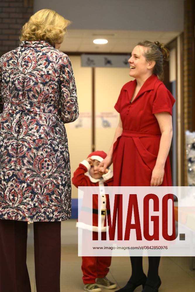 King Philippe And Queen Mathilde Visit Convalescent Home NIEUWPOORT, BELGIUM - DECEMBER 16: King Philippe and Queen Mathilde pictured paying a Christmas visit to the non-profit organisation Samana at the Ter Duinen holiday and convalescent home in Nieuwpoort on December 16, 2025 in NIeuwpoort, Belgium, 16 12 2025 NIeuwpoort Belgium