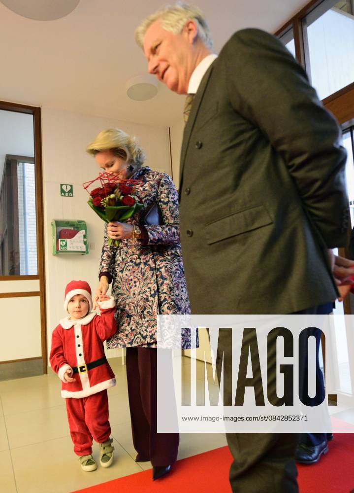 King Philippe And Queen Mathilde Visit Convalescent Home NIEUWPOORT, BELGIUM - DECEMBER 16: King Philippe and Queen Mathilde pictured paying a Christmas visit to the non-profit organisation Samana at the Ter Duinen holiday and convalescent home in Nieuwpoort on December 16, 2025 in NIeuwpoort, Belgium, 16 12 2025 NIeuwpoort Belgium