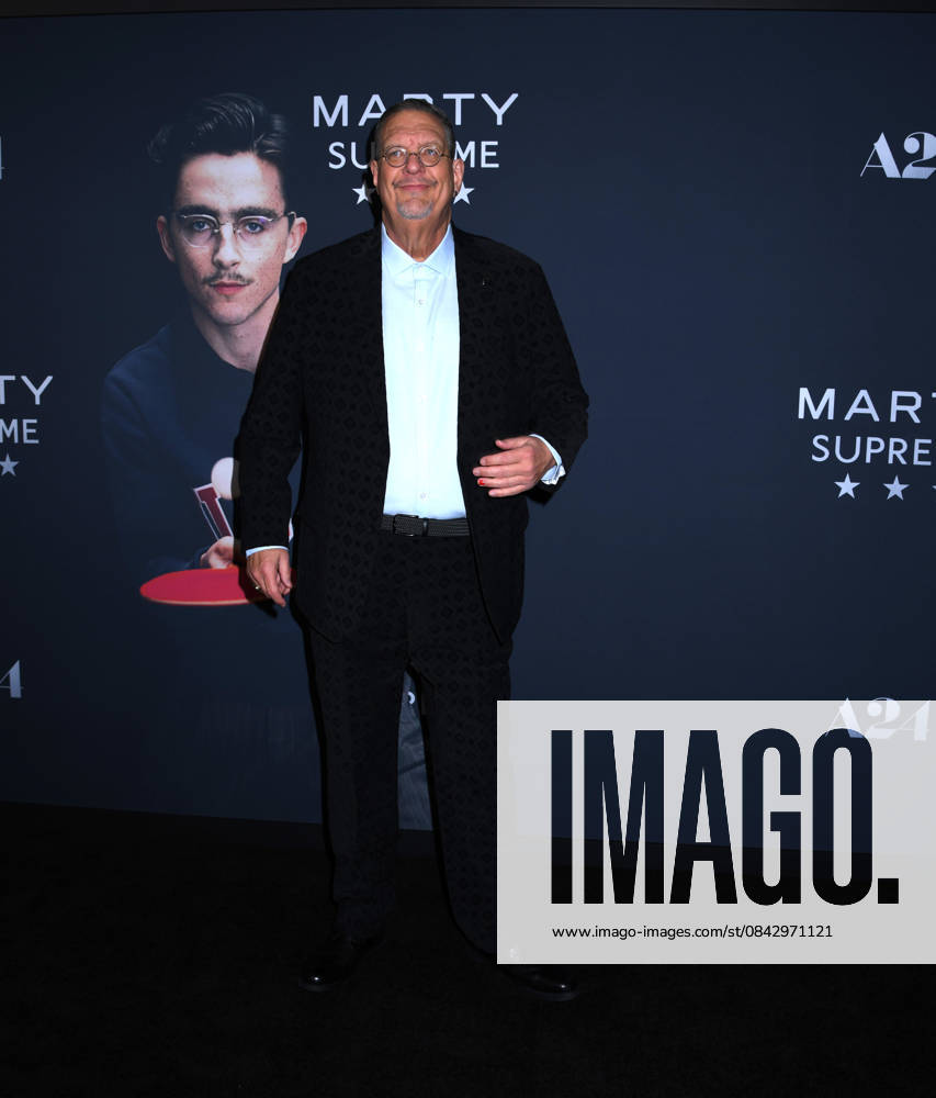 Penn Jillette attends A24 s Marty Supreme New York Premiere. Held at Regal Times Square in New York. Zuma Press December 16, 2025. New York United States - ZUMAp281 20251216_zea_p281_287