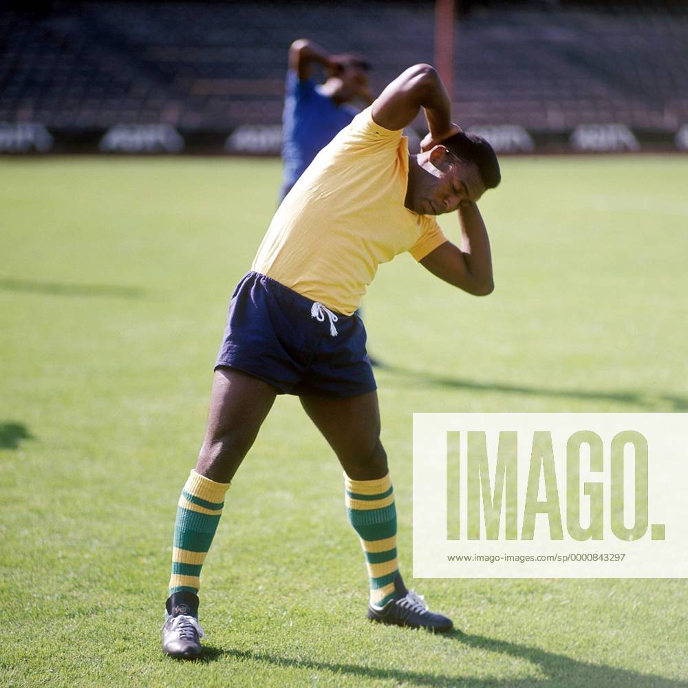 Pele (Brasilien) - Stretching Fußball Herren Nationalmannschaft 1966, Nationalteam, Nationaltrikot Einzelbild