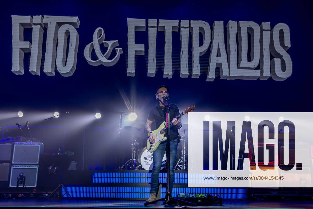 Fito Fitipaldis performs at the Movistar Arena The musical group Fito Fitipaldis during their concert at the Movistar Arena, on December 29, 2025, in Madrid Spain Fito y Fitipaldis return to the Movistar Arena in Madrid more than two years later, within their tour Aullidos Tour, in which they will combine their classic songs with new songs On the stage also sounds El monte de los aullidos, their eighth album Espana