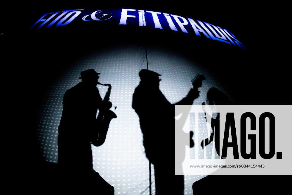 Fito Fitipaldis performs at the Movistar Arena The musical group Fito Fitipaldis during their concert at the Movistar Arena, on December 29, 2025, in Madrid Spain Fito y Fitipaldis return to the Movistar Arena in Madrid more than two years later, within their tour Aullidos Tour, in which they will combine their classic songs with new songs On the stage also sounds El monte de los aullidos, their eighth album Espana