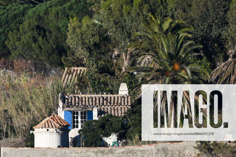 ‘La Madrague’ The Iconic Seafront Villa of Brigitte Bardot - Saint-Tropez ‘La Madrague’, the iconic seafront villa of Brigitte Bardot, in Saint Tropez, France, on December 30, 2025. Photo by Florian Poitout ABACAPRESS.COM Saint Tropez France