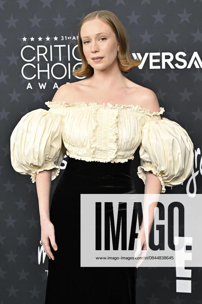 Hannah Einbinder at the 31 Critics Choice Awards 2026 at the Barker Hangar Santa Monica, 04 01 2026 Foto:xD.xStarbuckx xFuturexImagex critics_choice_6150