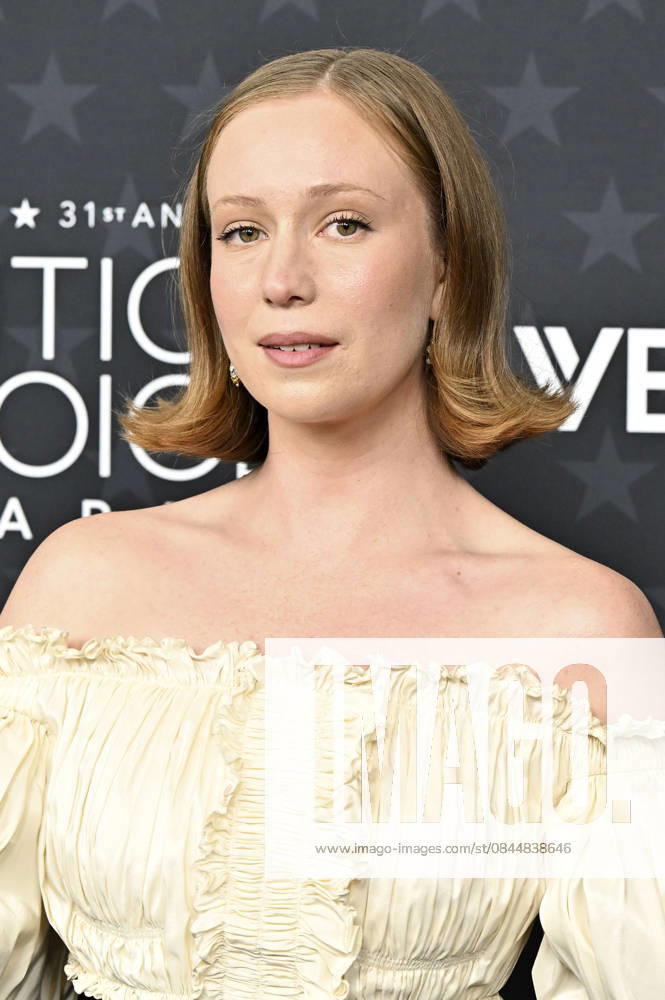 Hannah Einbinder at the 31 Critics Choice Awards 2026 at the Barker Hangar Santa Monica, 04 01 2026 Foto:xD.xStarbuckx xFuturexImagex critics_choice_6151