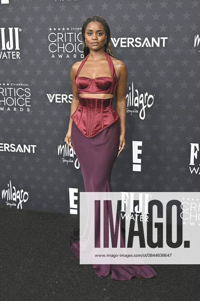 DenÃ e Benton at the 31 Critics Choice Awards 2026 at the Barker Hangar Santa Monica, 04 01 2026 Foto:xD.xStarbuckx xFuturexImagex critics_choice_6152