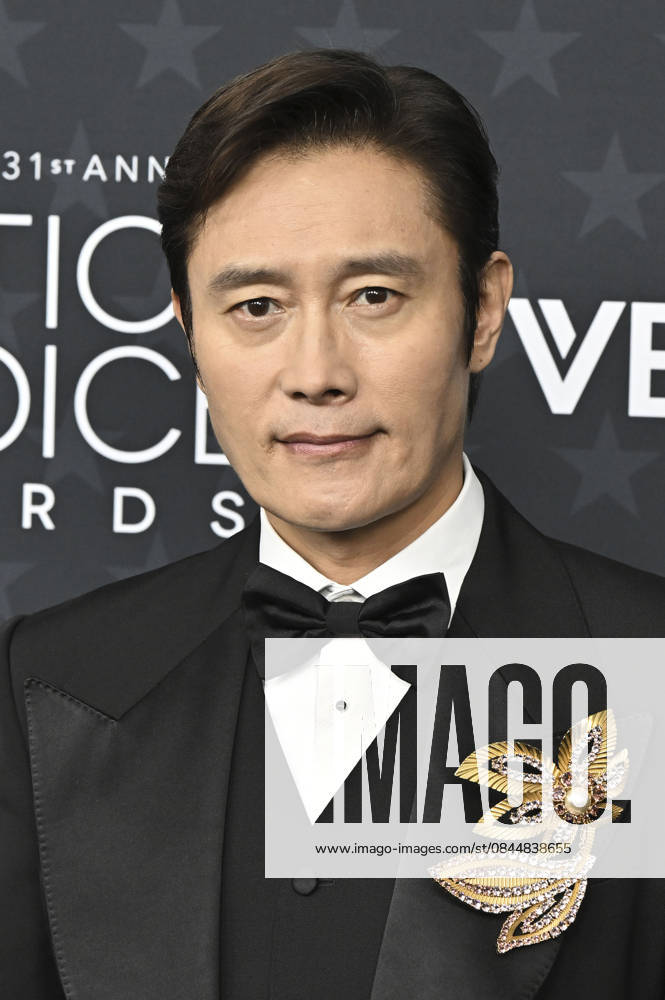 Lee Byung hun at the 31 Critics Choice Awards 2026 at the Barker Hangar Santa Monica, 04 01 2026 Foto:xD.xStarbuckx xFuturexImagex critics_choice_6160