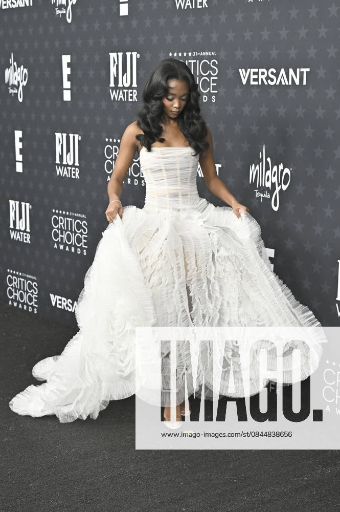 Aliyah Mastin at the 31 Critics Choice Awards 2026 at the Barker Hangar Santa Monica, 04 01 2026 Foto:xD.xStarbuckx xFuturexImagex critics_choice_6161