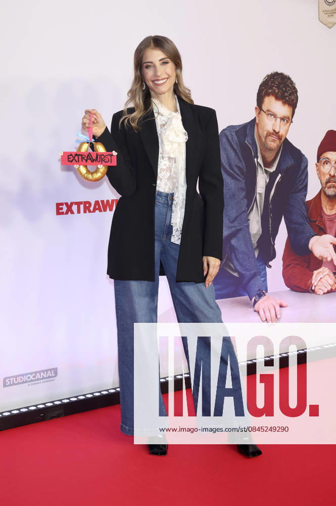 Cathy Hummels at the premiere of the movie Extrawurst at the Mathäser Filmpalast Munich, 08 01 2026 Foto:xD.xBedrosianx xFuturexImagex extrawurst_6609