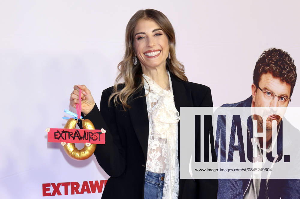 Cathy Hummels at the premiere of the movie Extrawurst at the Mathäser Filmpalast Munich, 08 01 2026 Foto:xD.xBedrosianx xFuturexImagex extrawurst_6613
